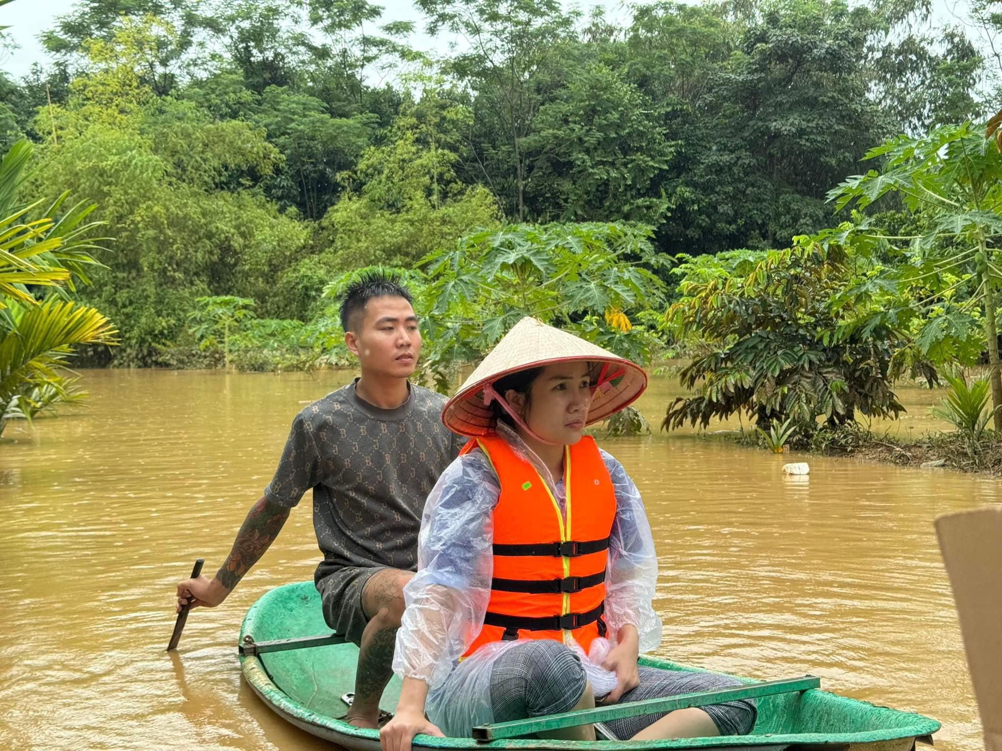 Doanh Nhân Đỗ Hương Ly - "Hành trình thiện nguyện đầy ý nghĩa: Từ miền núi phía Bắc đến Quảng Ninh, Hải Phòng và chuẩn bị 500 suất quà cho Lào Cai"