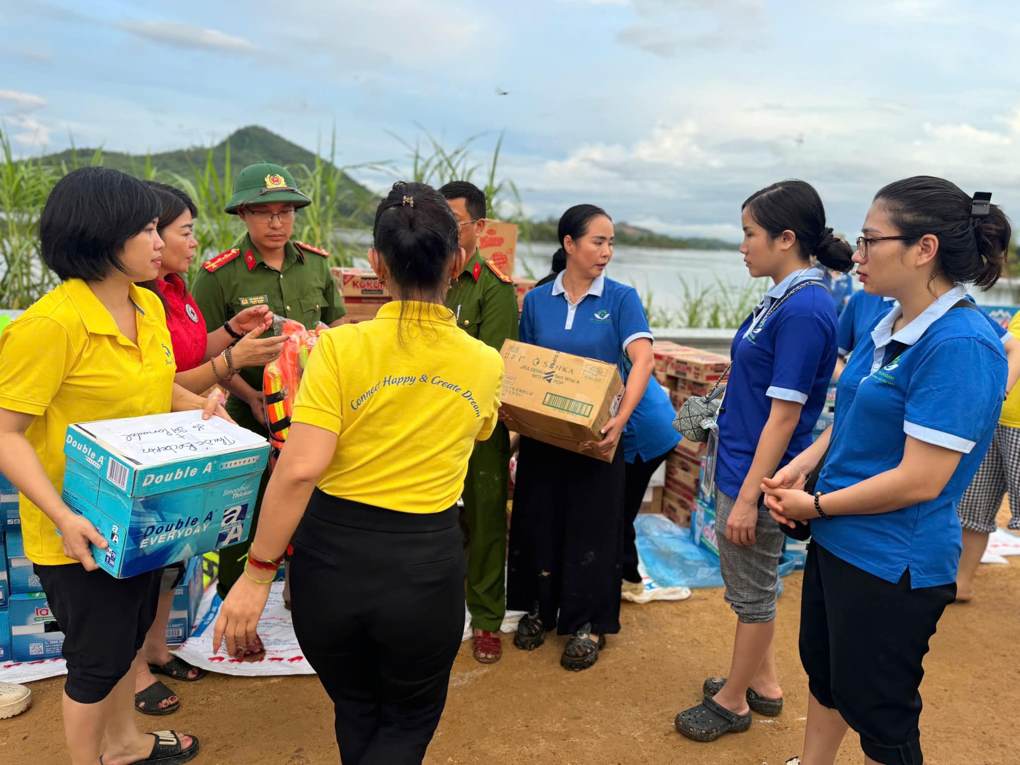 Doanh Nhân Đỗ Hương Ly - "Hoàn thành xuất sắc chuyến thiện nguyện tại Phú Thọ - Tuyên Quang: Hành trình của sự kiên trì và yêu thương"