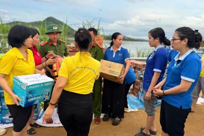 Doanh Nhân Đỗ Hương Ly - "Hoàn thành xuất sắc chuyến thiện nguyện tại Phú Thọ - Tuyên Quang: Hành trình của sự kiên trì và yêu thương"