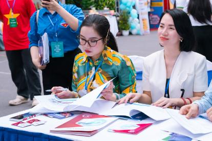 NHÀ ĐIỀU PHỐI CHIẾN LƯỢC ĐỖ HƯƠNG LY TẠI VÒNG CHUNG KẾT QUỐC GIA NGÀY HỘI KHỞI NGHIỆP CỦA HỌC SINH, SINH VIÊN (SV_STARTUP)